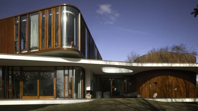 Retro Futuristic House 3
