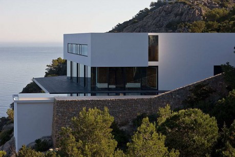 Дом над морем в Испании