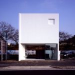 Белый дом-оригами в Японии