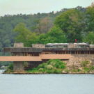 Дом над озером Махопак (Lake Mahopac house) в США от Фрэнка Ллойда Райта (Frank Lloyd Wright).
