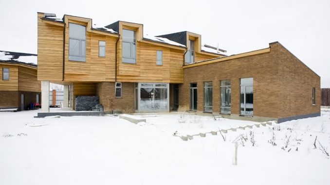 House 4L 16