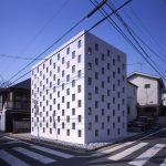 Дом из коробок в Японии