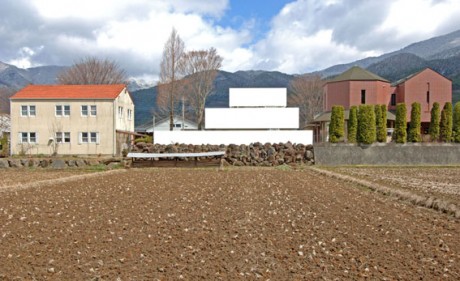 Акриловый дом (Acrylic House) в Японии от Takeshi Hosaka Architects.