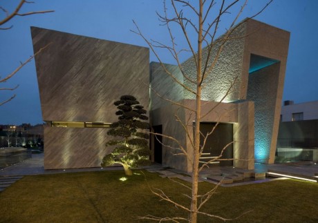 Дом “Открытая коробка” (Open Box House) в Испании от A-cero Architects.
