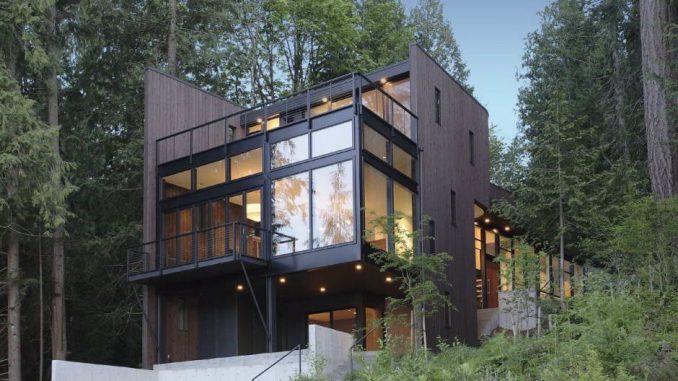 Flowing Lake Residence 1