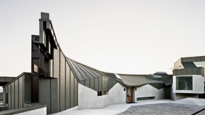 Topographic House 8