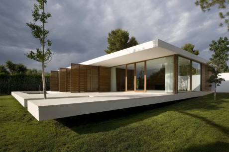 Минималистский дом в Испании 2