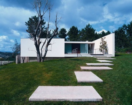 Дом на холме в Португалии