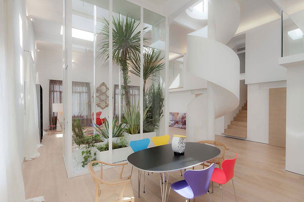 Loft-like Apartment in Treviso 15