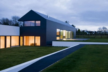 Дом в Саммерхилл (Summerhill House) в Ирландии от Boyd Cody Architects.