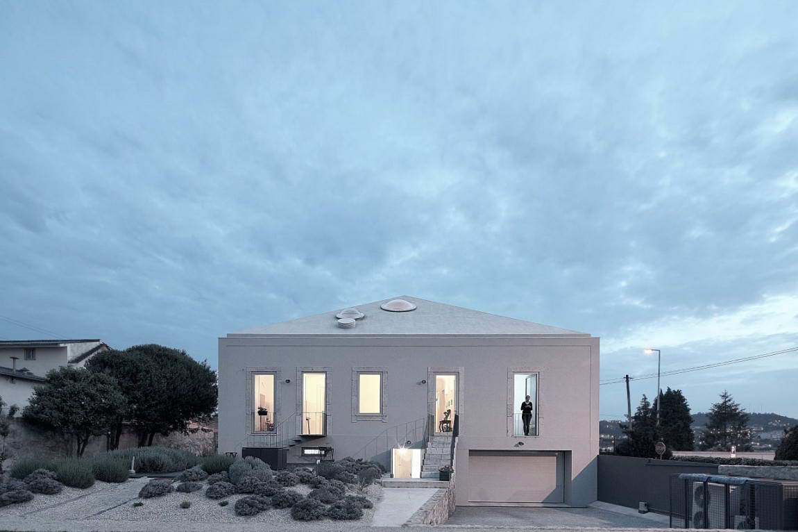 House in Avintes 1