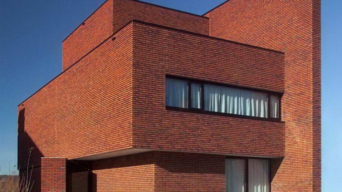Brick Wall House 14