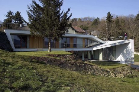   (Folded House)    x Architekten.