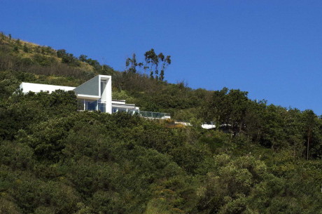 Дом в Малвейре (House in Malveira) в Португалии от ARX Portugal Arquitectos.