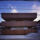 Деревянный дом с террасами в Японии