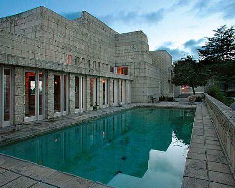    (Charles Ennis House)
      (Frank Lloyd Wright).