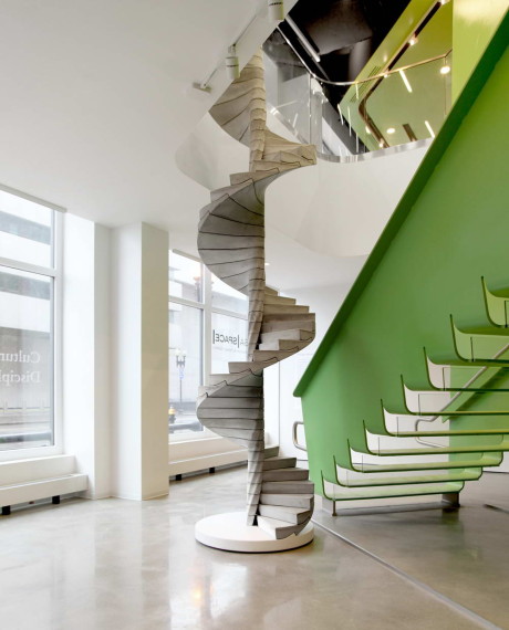 Дизайнерская спиральная лестница из бетона