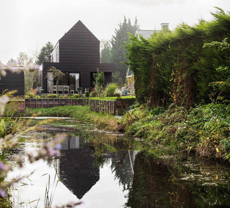V-Дом (V House) в Голландии от BaksvanWengerden Architecten.