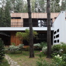 Домик в сосновом лесу (House in a Pine Forest) 