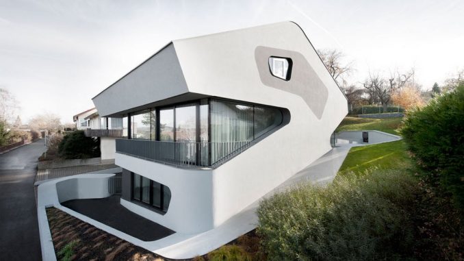 Дом необычной формы в Германии