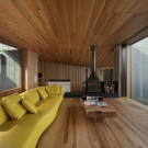 Деревянный интерьер жилого дома