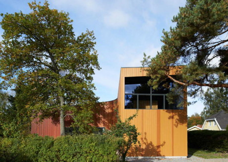 Fagerström House 1 460x328 Изогнутый дом в Швеции