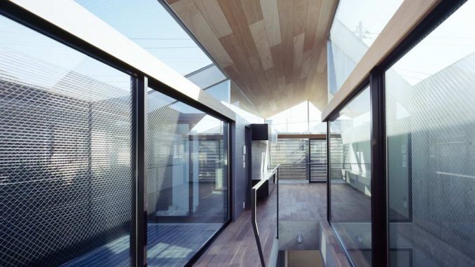 Neut House 12