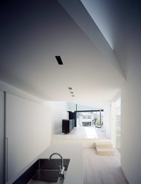 Дом Стрелка (Arrow House) в Японии от Apollo Architects & Associates.