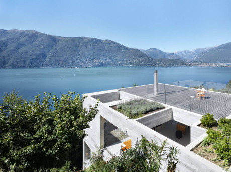 Новый бетонный дом (New Concrete House) в Швейцарии от Wespi de Meuron Architekten.