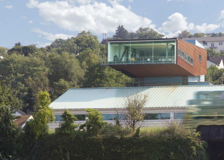 Дом "Изумрудное художественное стекло" (Emerald Art Glass House) в США от Fisher Architecture.