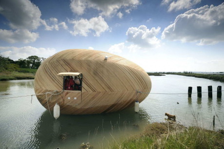 Яйцо Эксбери (Exbury Egg) в Англии от SPUD Group и PAD Studio.