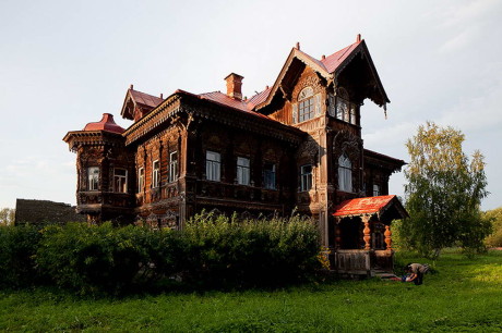 Дом в Погорелово (House in Pogorelovo) в России.