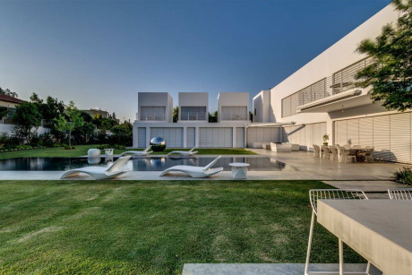 Современная вилла (Contemporary Villa) в Израиле от Nestor Sandbank.