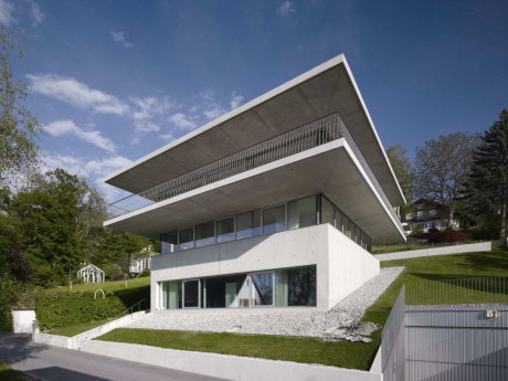 Дом у озера (House by the Lake) в Австрии от Marte.Marte Architekten ZT GmbH.