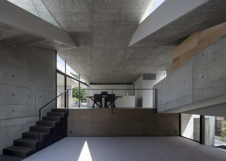 Дом в Хёго (House in Hyogo) в Японии от Shogo Aratani Architect & Associates.