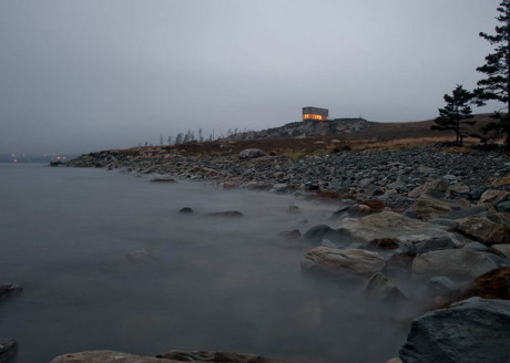 Дом на утёсе (Cliff House) в Канаде от MacKay-Lyons Sweetapple Architects.