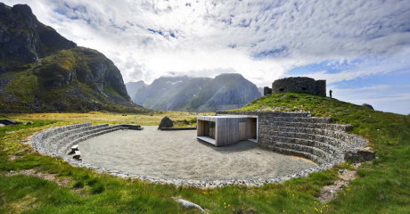 Eggum Ruta Turística 1 460x240 Каменный амфитеатр в Норвегии рельеф ландшафт природа камень 