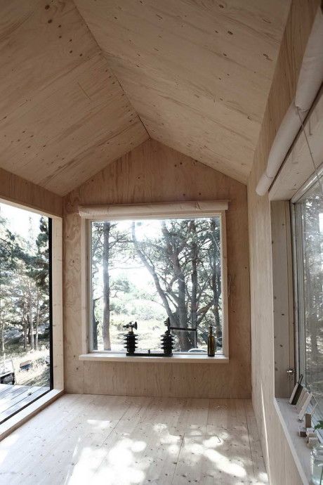 Домик отшельника (Ermitage Cabin) в Швеции от studio SEPTEMBRE.