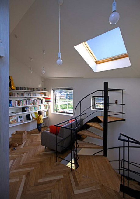 Дом в Оисо (House in Oiso) в Японии от Atelier HAKO Architects.