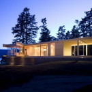 Gulf Islands Residence 14 135x135 Деревянный дом на острове в Канаде фасад стекло рельеф лес берег природа дерево 