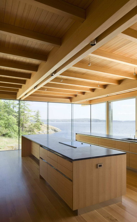 Gulf Islands Residence 5 460x741 Деревянный дом на острове в Канаде фасад стекло рельеф лес берег природа дерево 