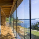 Gulf Islands Residence 6 135x135 Деревянный дом на острове в Канаде фасад стекло рельеф лес берег природа дерево 