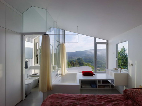 Односемейный дом (Single Family House) в Испании от Irisarri Pinera Arquitectos.