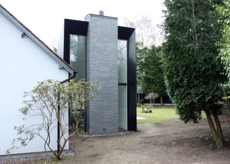 Тройное расширение дома (Triptych house extension) в Англии от Blee Halligan Architects.