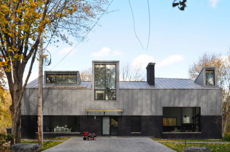 Дом Крисан (Crisan House) в Канаде от EST Architecture.