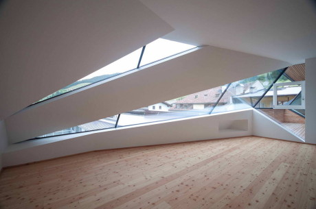 Пространство под крышей (Schafer Roofscape) в Италии от Plasma Studio.