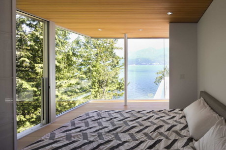 Дом на острове (Gambier Island House) в Канаде от Mcfarlane Biggar Architects + Designers.