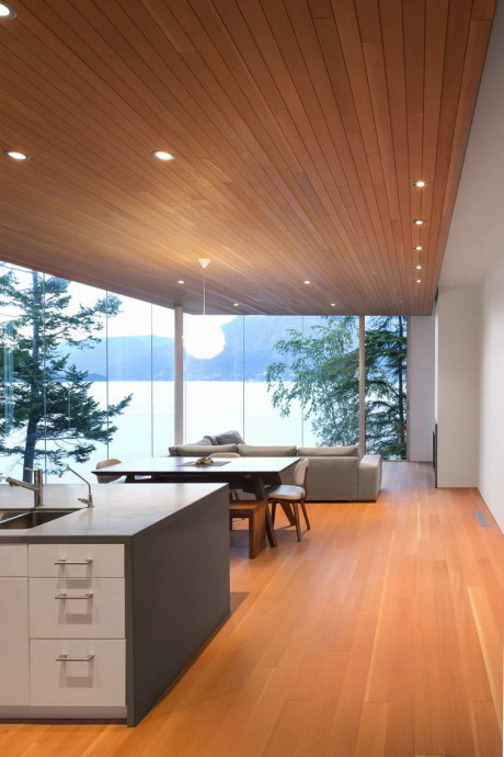 Дом на острове (Gambier Island House) в Канаде от Mcfarlane Biggar Architects + Designers.
