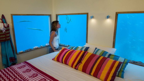 Дом "Манта" с подводной комнатой (Manta Underwater Room) в Танзании от Genberg Underwater Hotels.