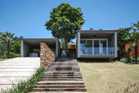 Дом ME (Casa ME) в Бразилии от Otta Albernaz Arquitetura.